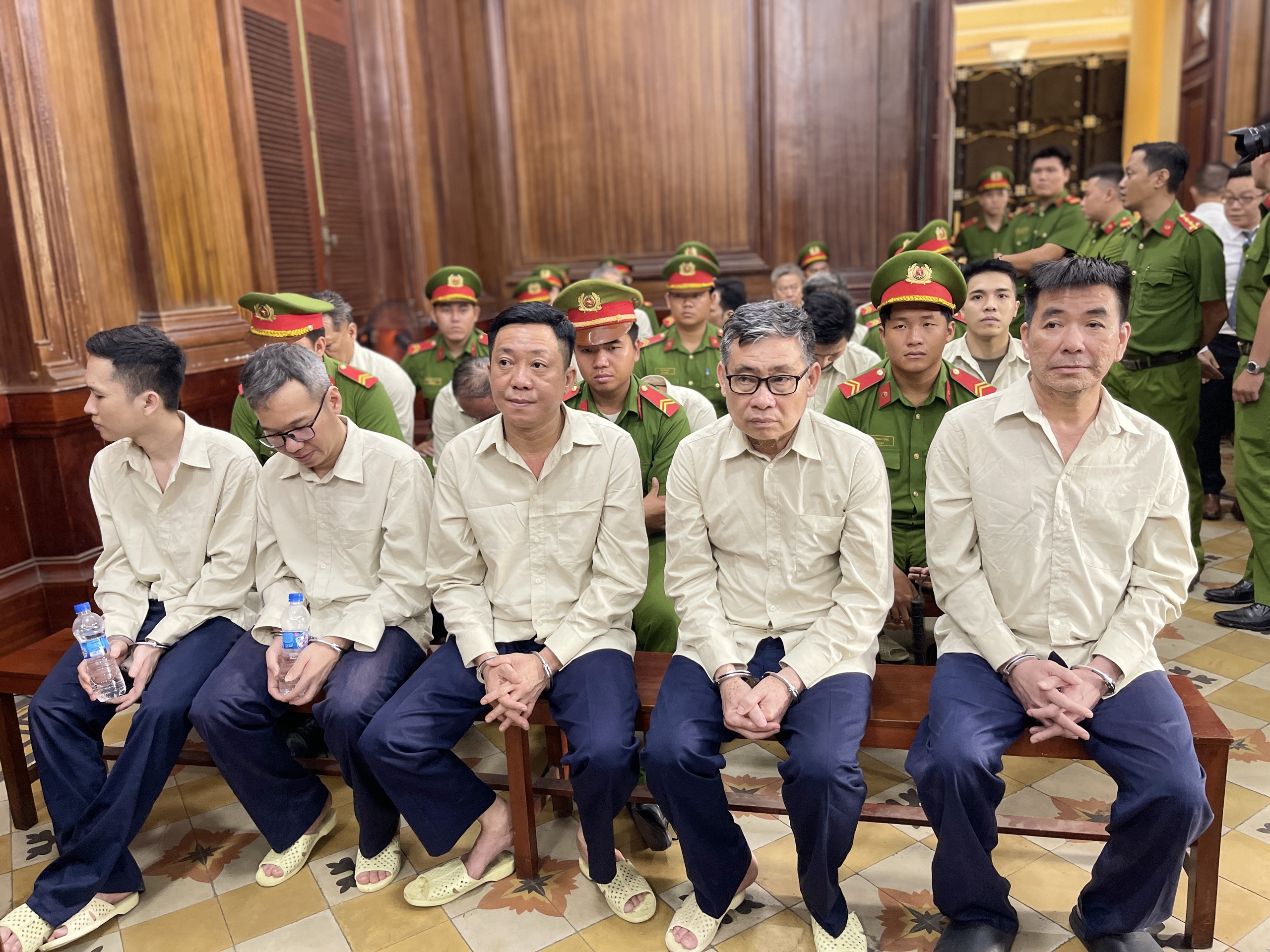 To&agrave; &aacute;n sẽ triệu tập &ldquo;chủ nợ&rdquo; của &ldquo;&ocirc;ng tr&ugrave;m c&aacute;t lậu&rdquo; An Giang- Ảnh 1.