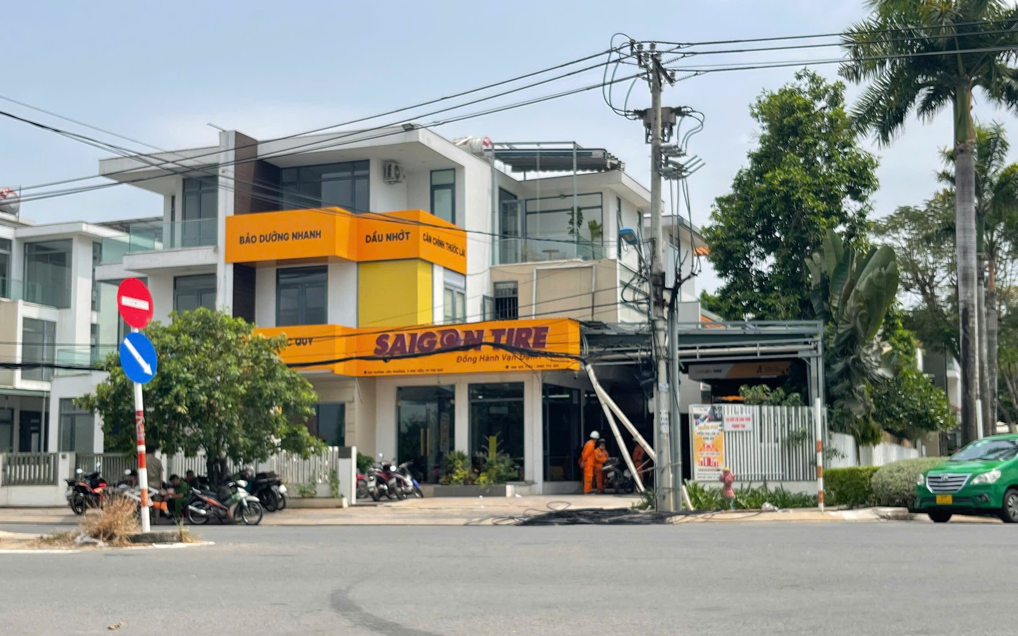 Một công nhân bị điện giật nguy kịch ở TP Thủ Đức
