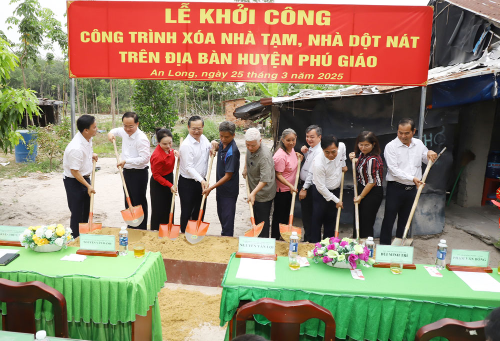 B&igrave;nh Dương hỗ trợ Nghệ An v&agrave; Bạc Li&ecirc;u 90 tỉ đồng xo&aacute; "nh&agrave; tạm, nh&agrave; dột n&aacute;t"- Ảnh 1.