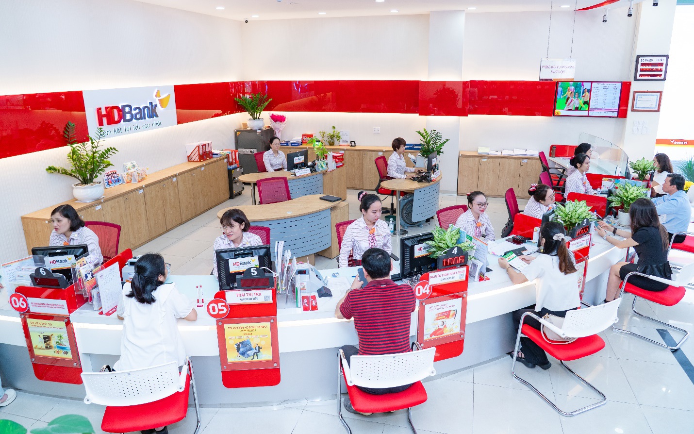 eCash “made in HDBank”: Từ sự thấu hiểu đến giải pháp thu hộ tiền mặt qua ứng dụng số