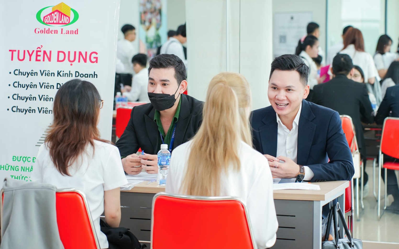 Dự báo "sốc" về nhu cầu tuyển dụng trong quý II