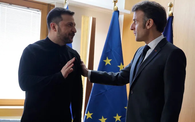 Tổng thống Ukraine Volodymyr Zelensky sẽ gặp Tổng thống Pháp Emmanuel Macron vào ngày 26-3 trước hội nghị thượng đỉnh tại Paris vào ngày 27-3. Ảnh: Shutterstock