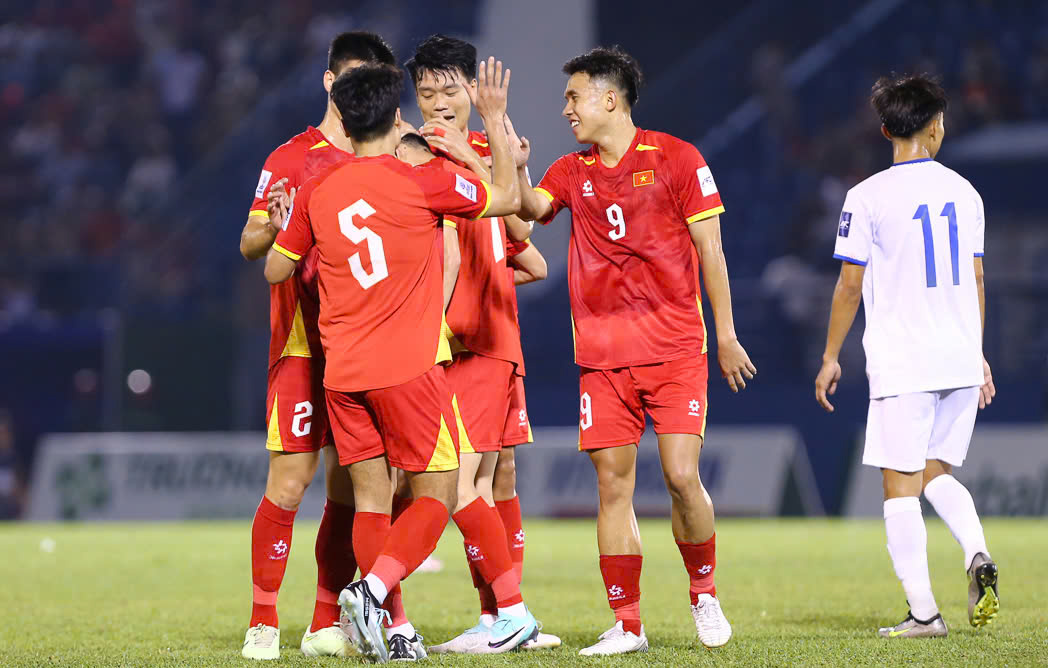 Võ Hoàng Minh Khoa có màn ra mắt được khen ngợi- Ảnh 7.