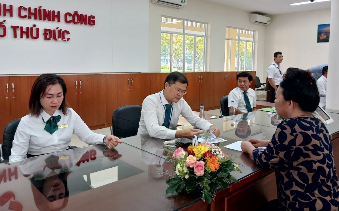 Đề xuất hỗ trợ đi lại cho cán bộ, công chức khi làm việc ở trung tâm hành chính mới