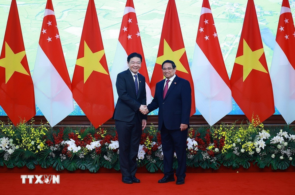 Thủ tướng Phạm Minh Ch&iacute;nh hội đ&agrave;m với Thủ tướng Singapore Lawrence Wong- Ảnh 6.
