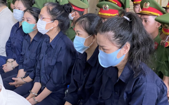 Vụ án buôn lậu vàng từ Campuchia về Việt Nam: Nhóm bị cáo phải nộp lại 6 tấn vàng