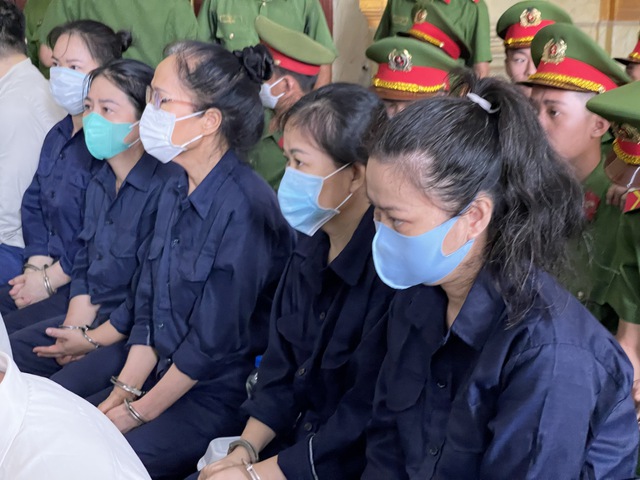 Vụ án buôn lậu vàng từ Campuchia về Việt Nam: Nhóm bị cáo phải nộp lại 6 tấn vàng- Ảnh 1.