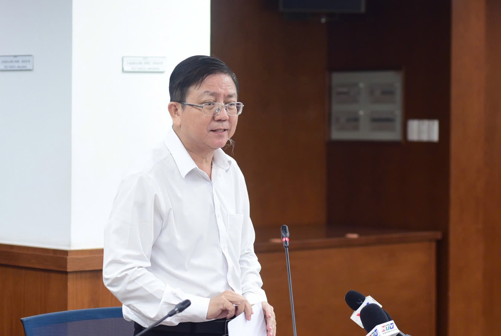 TP HCM: C&aacute;n bộ, c&ocirc;ng chức đ&atilde; nộp đơn xin nghỉ trước tuổi c&oacute; được r&uacute;t lại?- Ảnh 1.