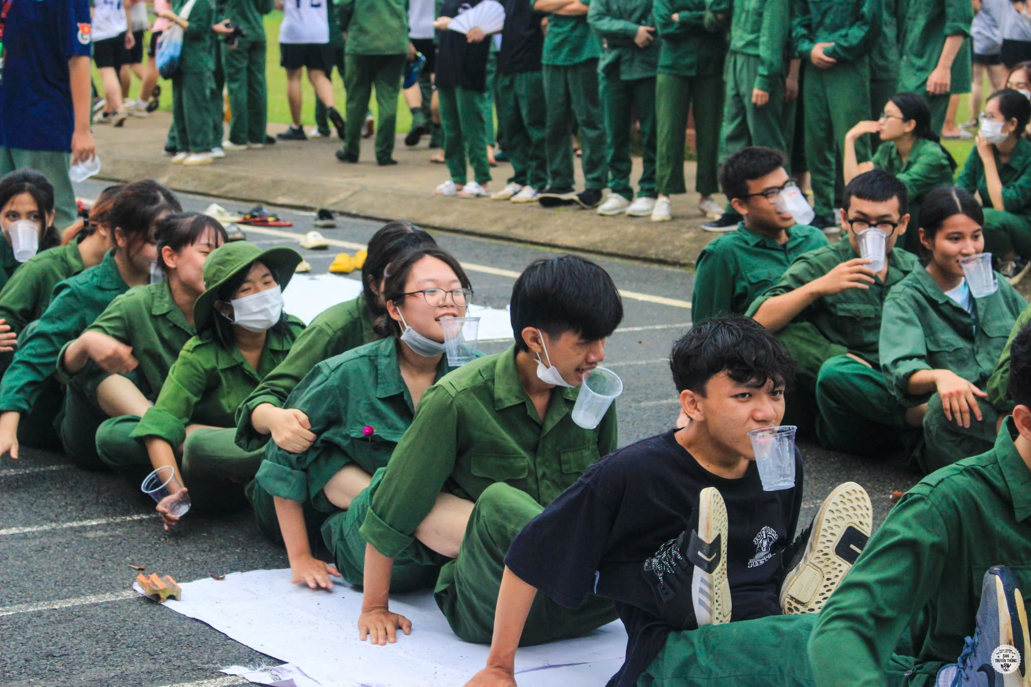 Sinh vi&ecirc;n phản &aacute;nh học ph&iacute; gi&aacute;o dục quốc ph&ograve;ng hơn 20 triệu đồng, nh&agrave; trường n&oacute;i g&igrave;?- Ảnh 1.