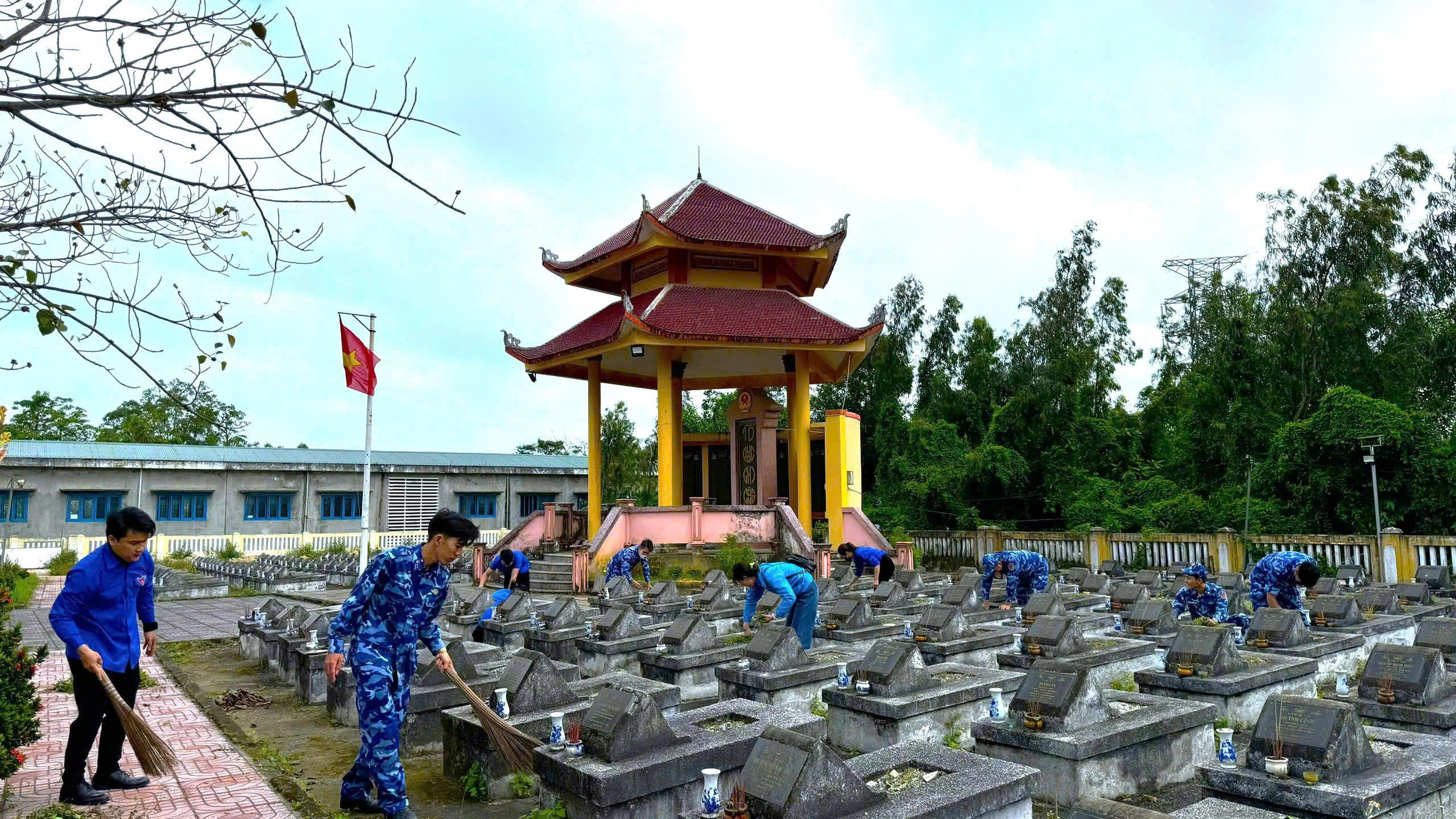 S&ocirc;i nổi c&aacute;c hoạt động Th&aacute;ng Thanh ni&ecirc;n tại V&ugrave;ng Cảnh s&aacute;t biển 2- Ảnh 2.