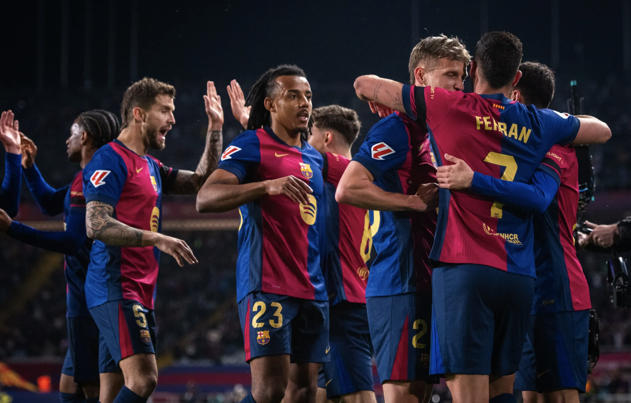 Thắng áp đảo Osasuna, Barcelona khởi đầu mỹ mãn chặng tourmalet- Ảnh 4.
