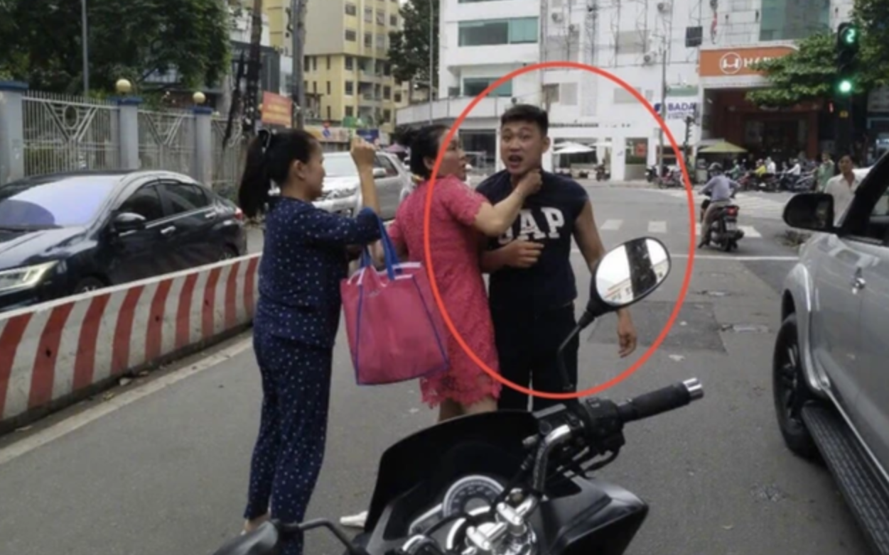 Diễn biến bất ngờ vụ vô cớ đánh người trước Bệnh viện Từ Dũ