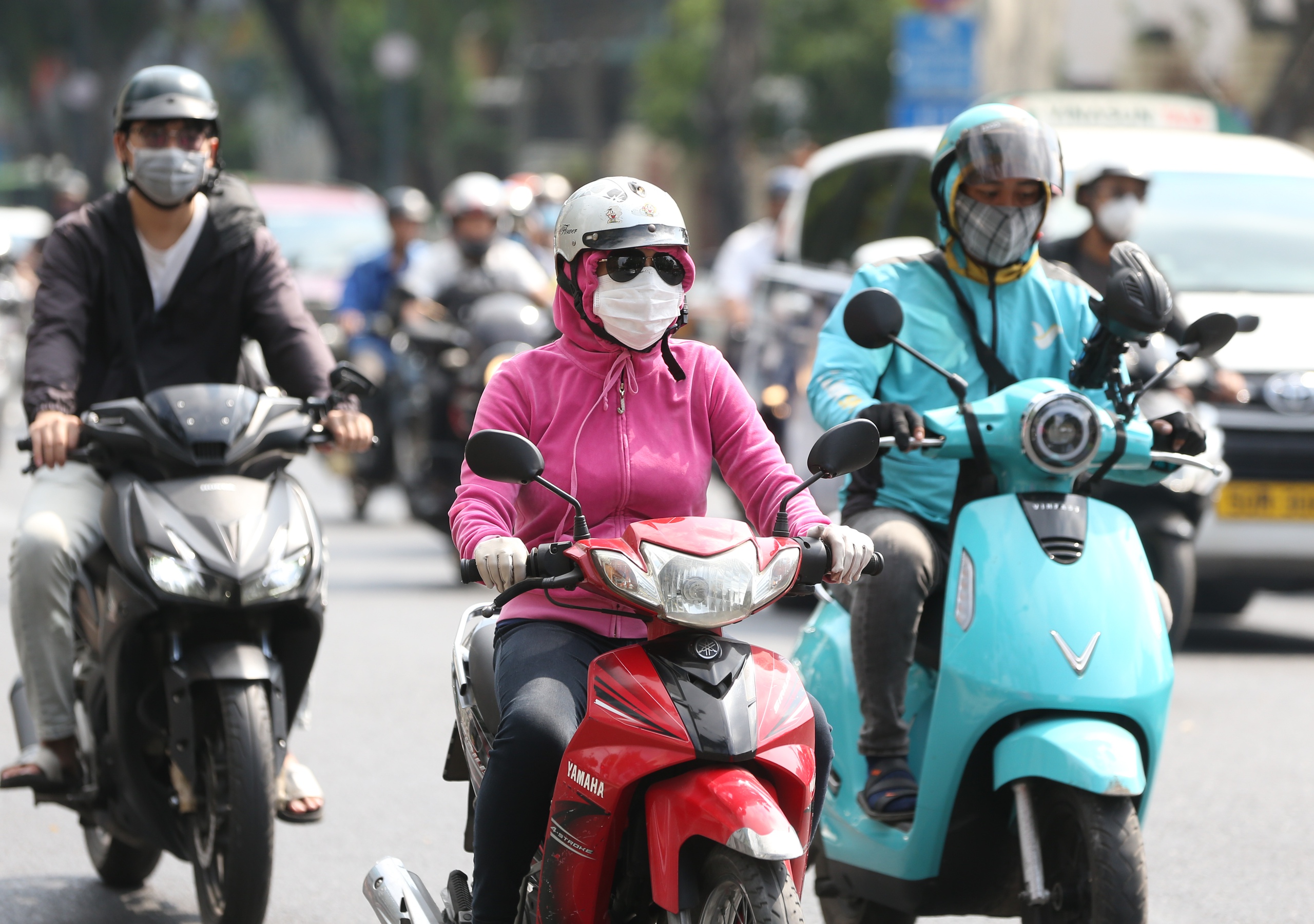 Thời tiết TP HCM hôm nay, 28-3: Nắng nóng, nền nhiệt cao nhất 35 độ C- Ảnh 1.