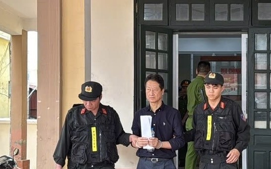 Một phó giám đốc doanh nghiệp bị bắt