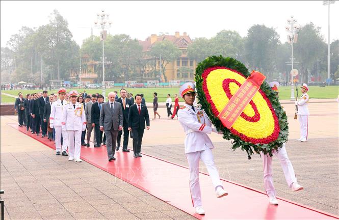 Tổng thống Brazil vào Lăng viếng Chủ tịch Hồ Chí Minh- Ảnh 3.