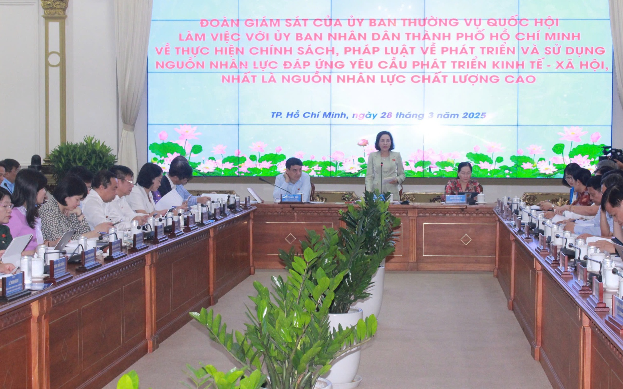 Nâng cao chất lượng nguồn nhân lực để TP HCM phát triển bền vững