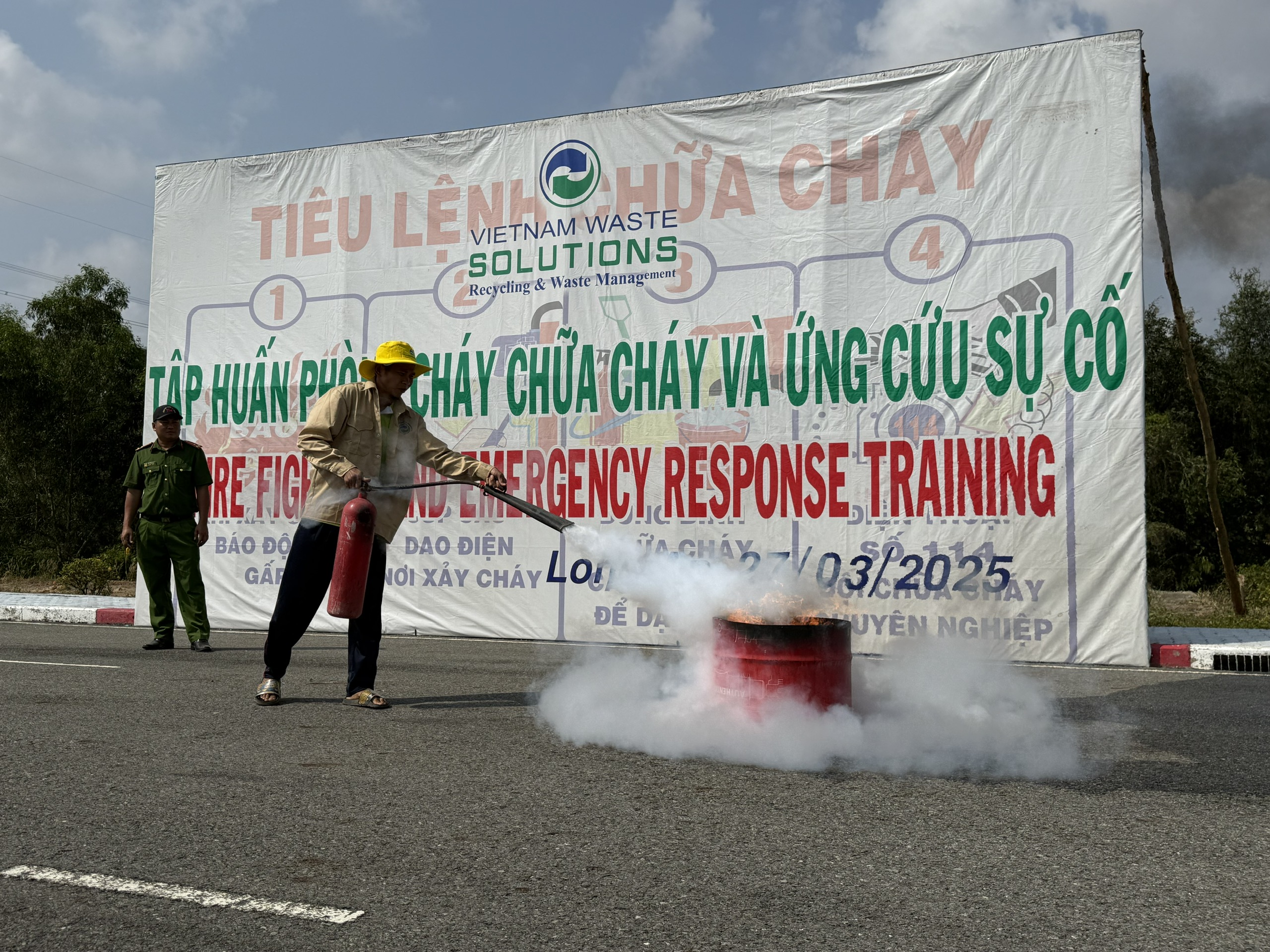 VWS-LA: Huấn luyện nghiệp vụ PCCC cho người lao động- Ảnh 3.