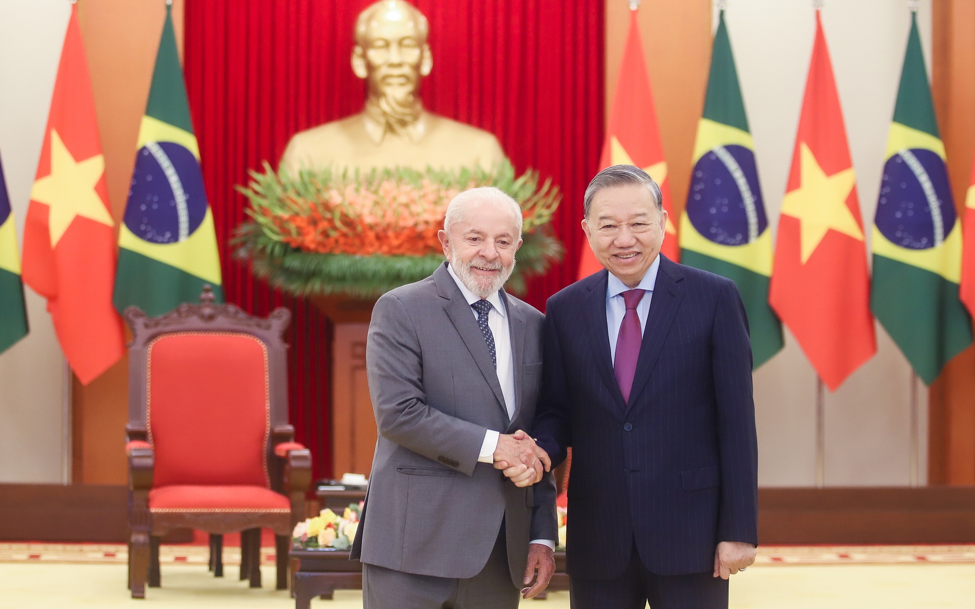 Tổng Bí thư Tô Lâm tiếp Tổng thống Brazil