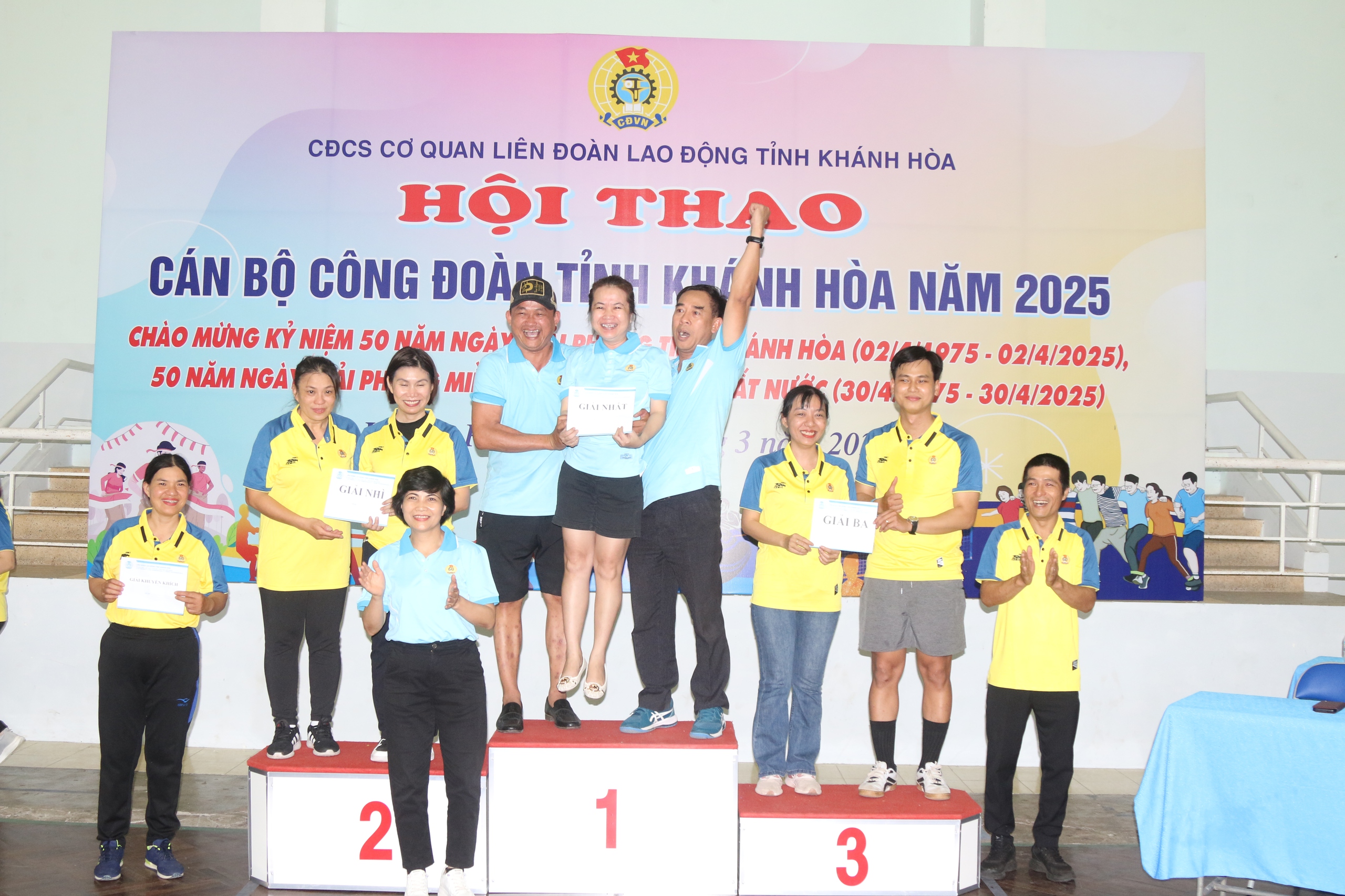 Sôi nổi hội thao cán bộ Công đoàn Khánh Hòa- Ảnh 4.