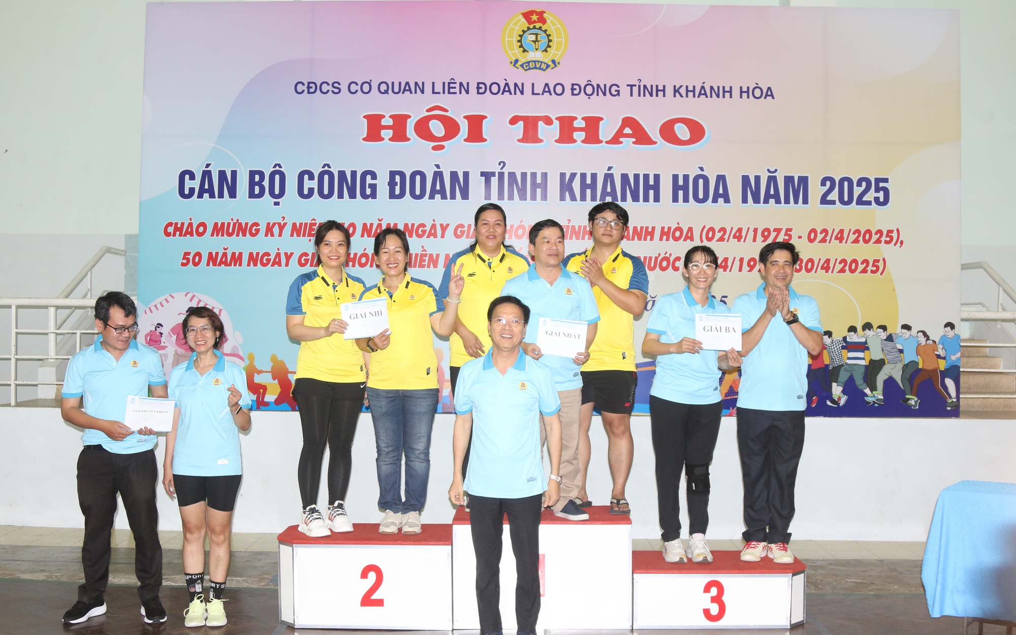 Sôi nổi hội thao cán bộ Công đoàn Khánh Hòa