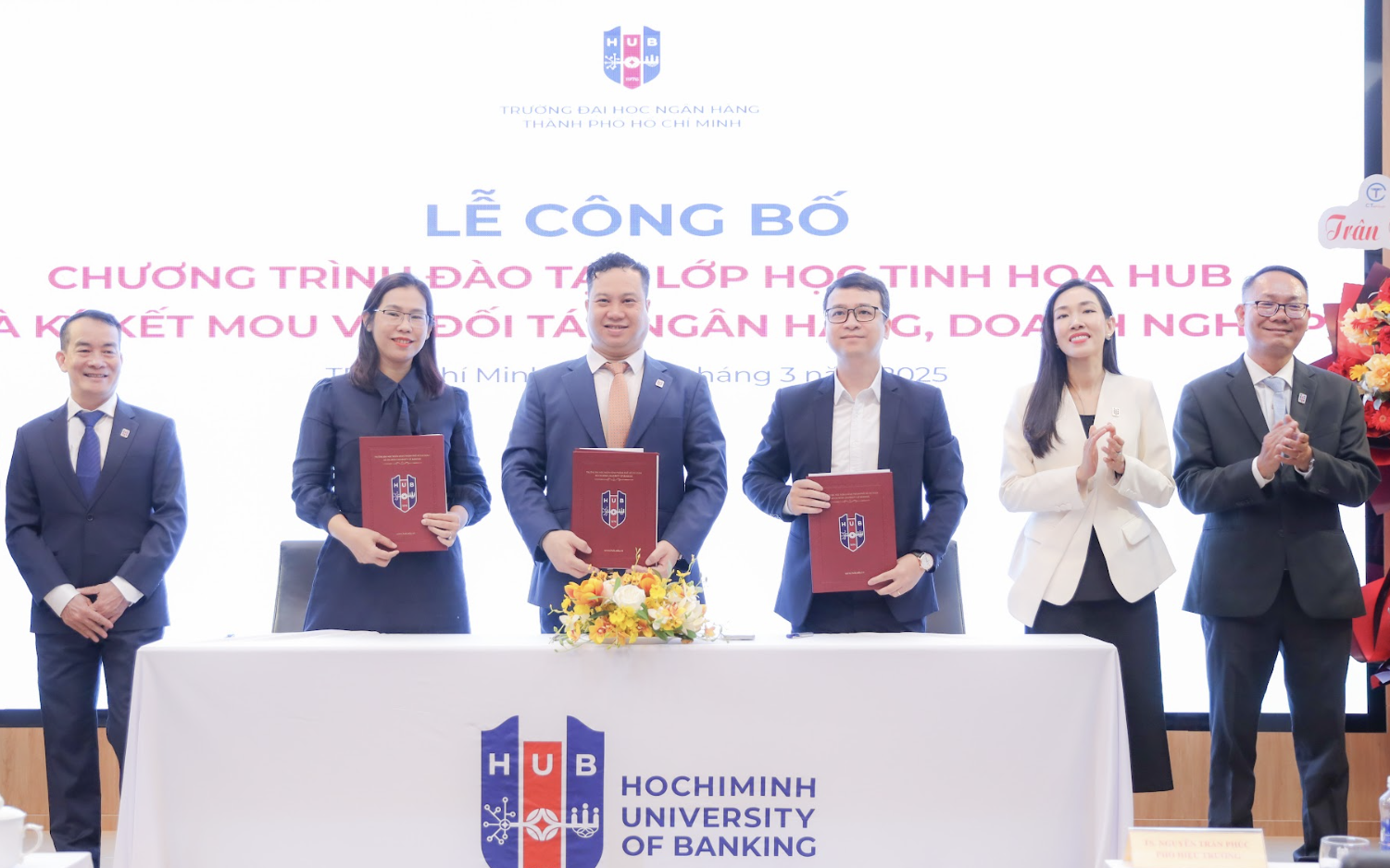 Sinh viên lớp học tinh hoa được nhận làm việc ngay từ năm 2