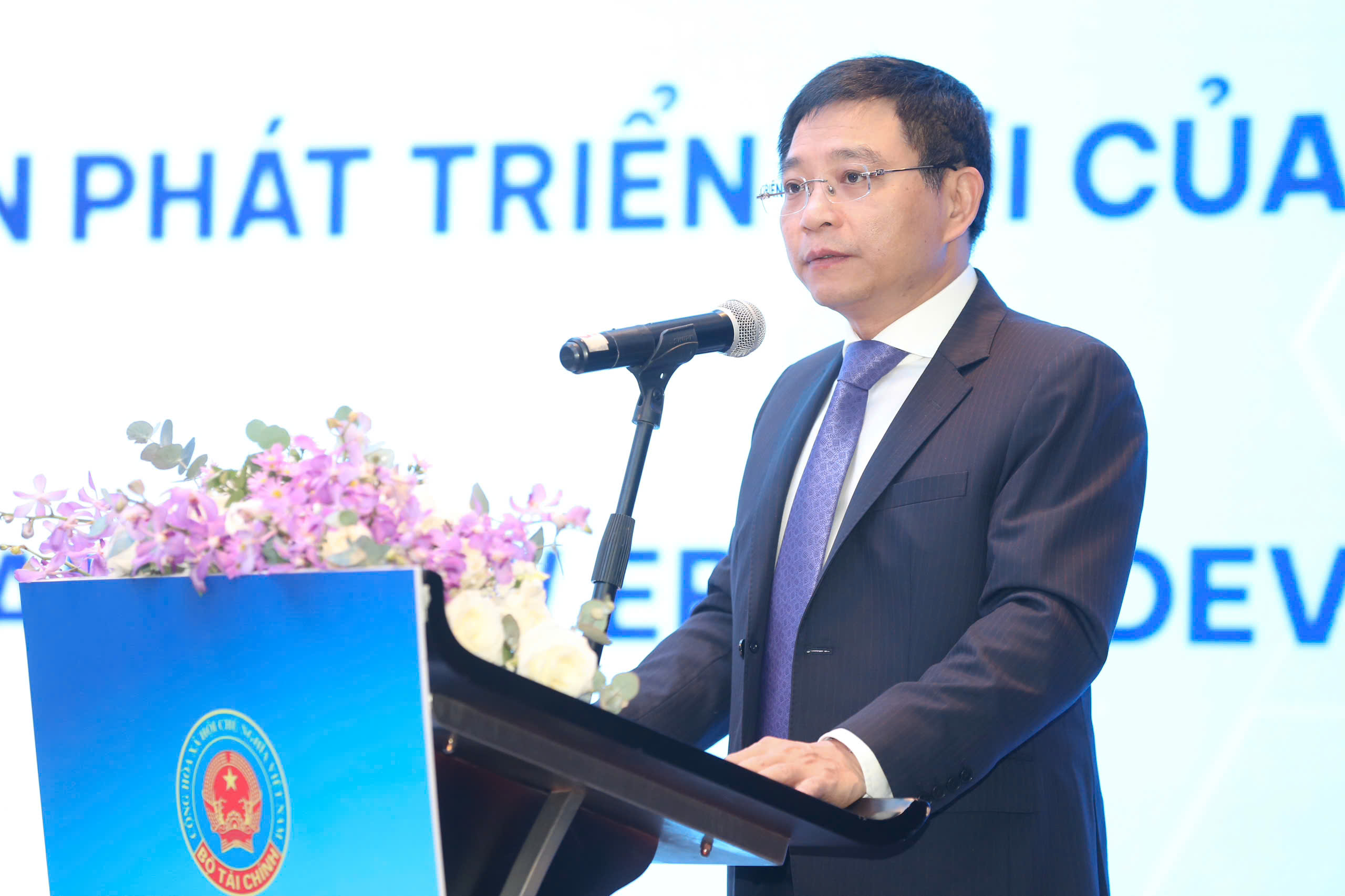 Hoạt động của hệ thống quỹ đầu tư chứng kho&aacute;n chưa tương xứng với tiềm năng ph&aacute;t triển- Ảnh 1.