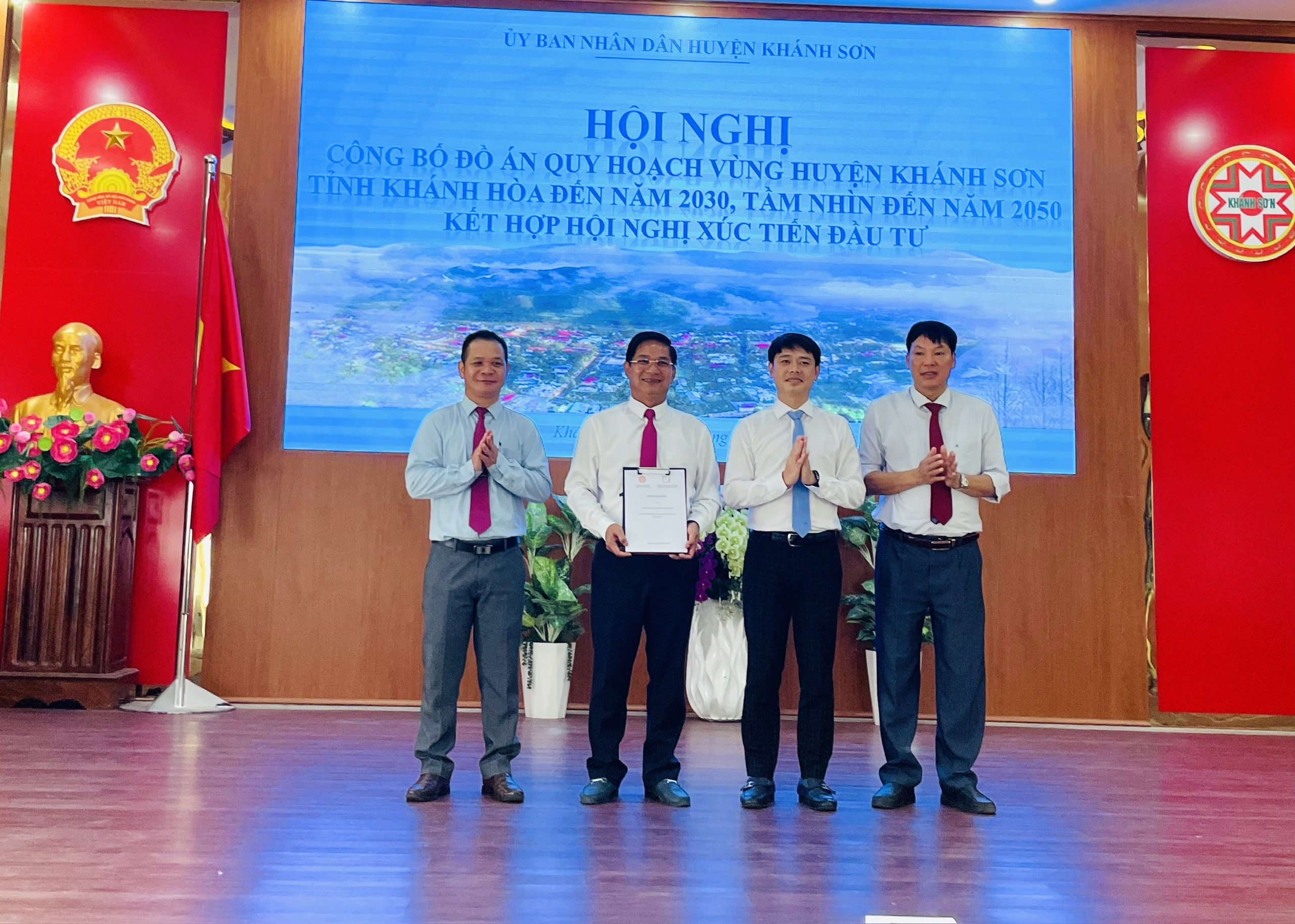 Tiểu đô thị sinh thái Khánh Sơn công bố quy hoạch, xúc tiến đầu tư- Ảnh 1.