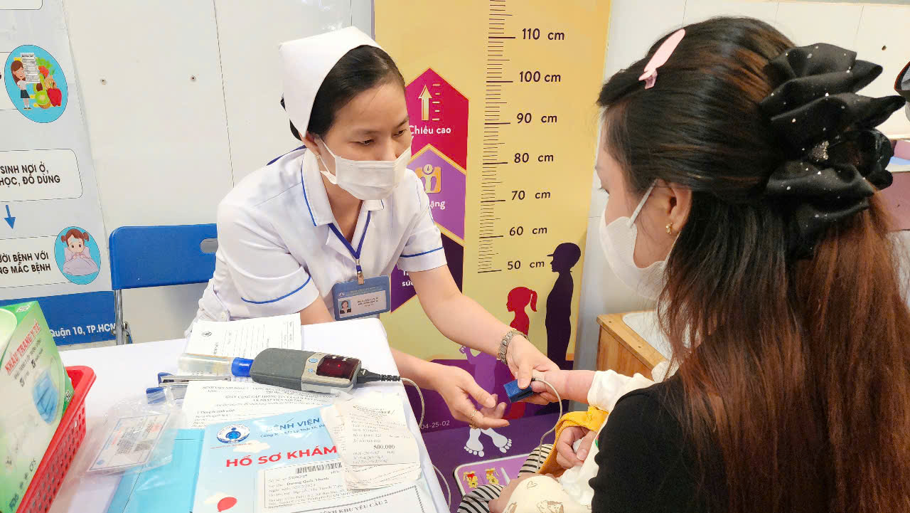 Bộ Y tế cảnh b&aacute;o một số địa phương lơ l&agrave; chống dịch sởi- Ảnh 2.
