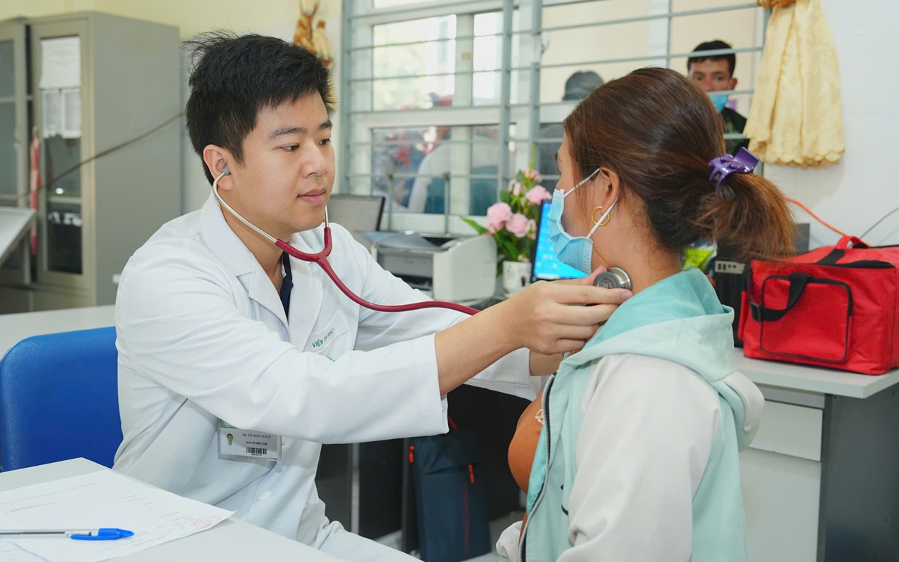 Phát hiện nhiều bệnh lý do khí hậu khắc nghiệt khi khám sức khoẻ