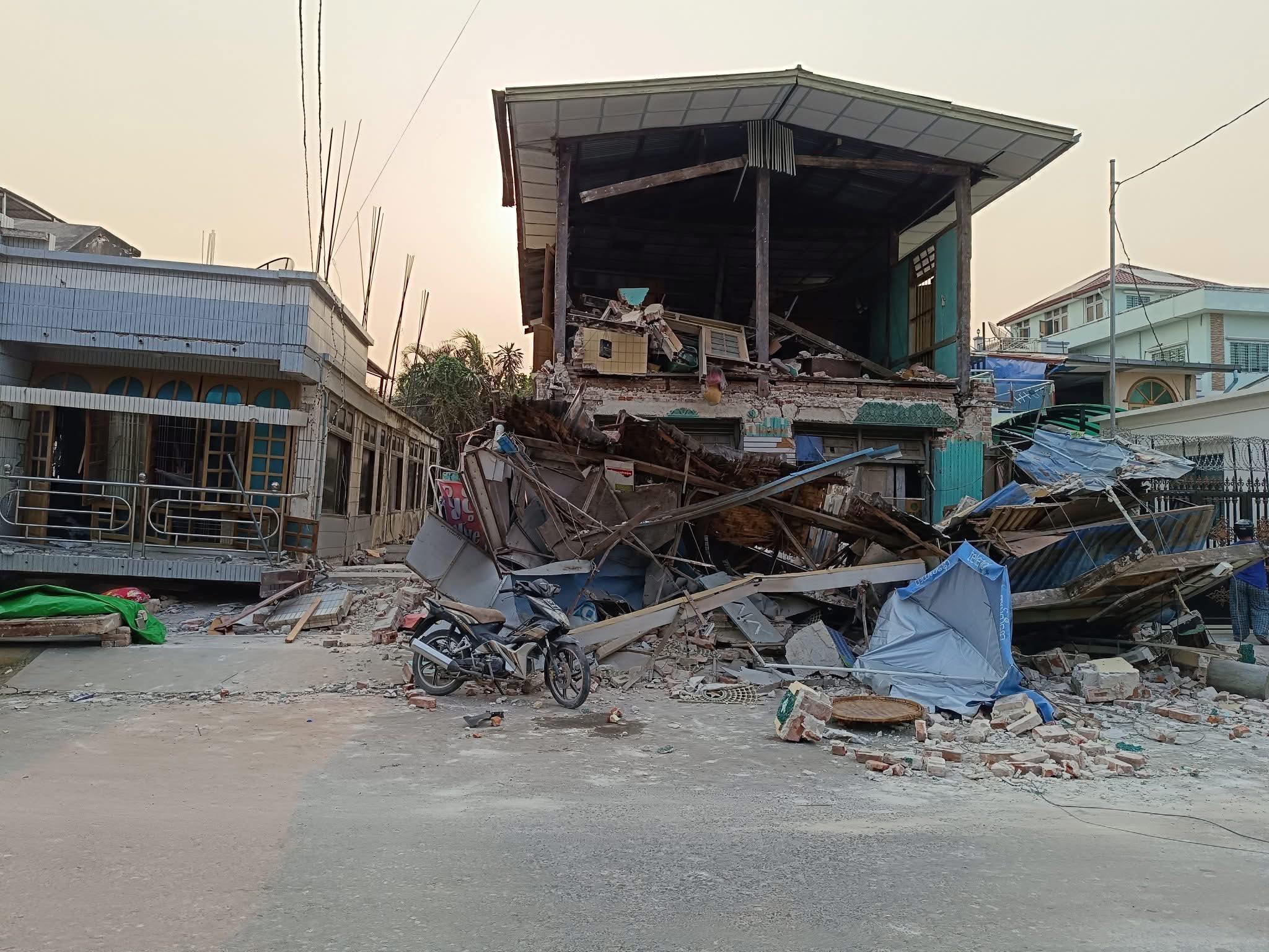 Động đất Myanmar: Số người thiệt mạng vượt 1.000 người- Ảnh 4.