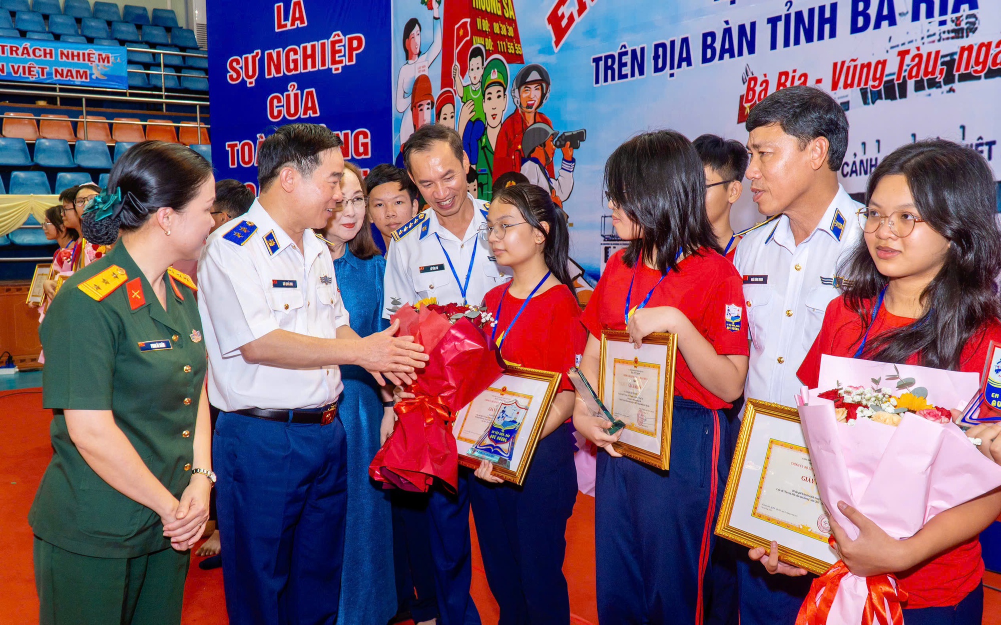 Khơi dậy tình yêu biển, đảo
