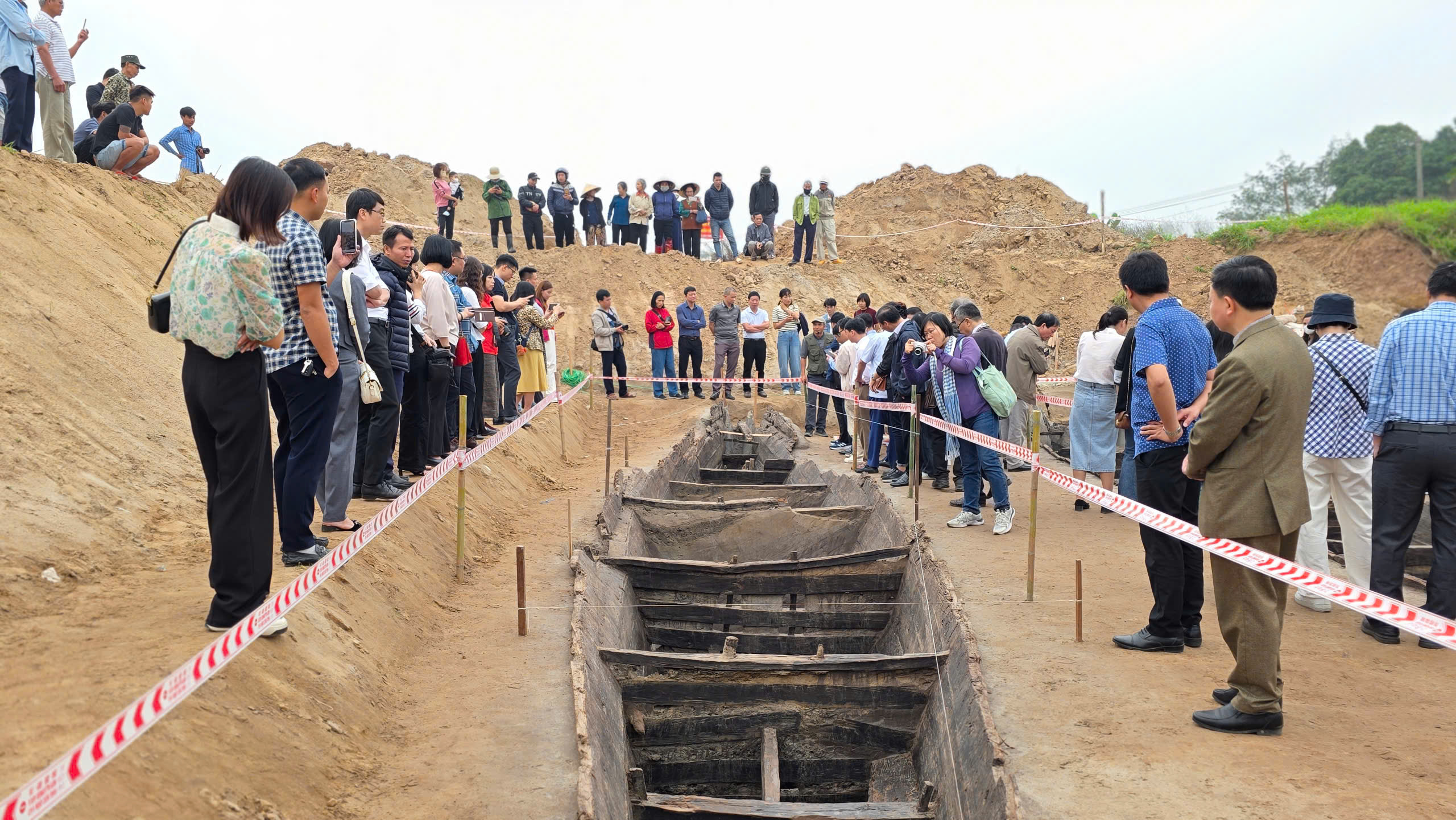 Hai chiếc thuyền cổ độc đáo tại Bắc Ninh- Ảnh 5.
