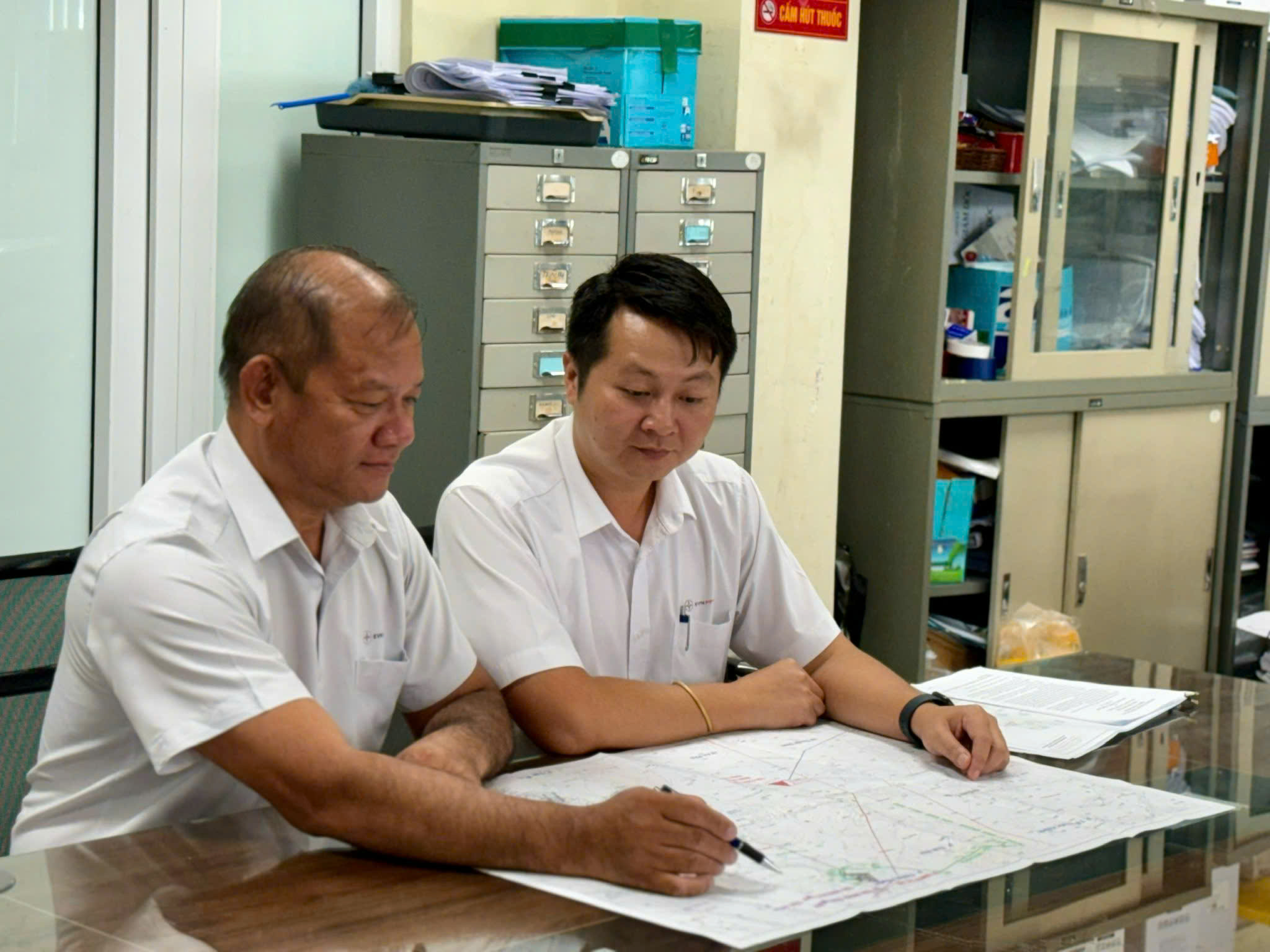Nhân tài khu vực công: Vì sao vẫn khó thu hút?- Ảnh 2.
