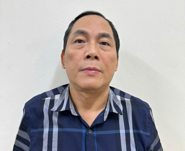 Cựu gi&aacute;m đốc Trung t&acirc;m l&yacute; lịch tư ph&aacute;p quốc gia v&agrave; c&aacute;c đồng phạm bị c&aacute;o buộc nhận hối lộ 43 tỉ đồng- Ảnh 1.