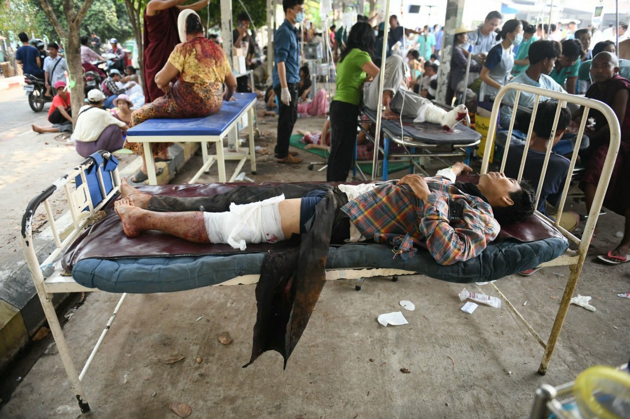 Động đất Myanmar: Gần 700 người thiệt mạng, c&aacute;c bệnh viện "vỡ trận"- Ảnh 7.