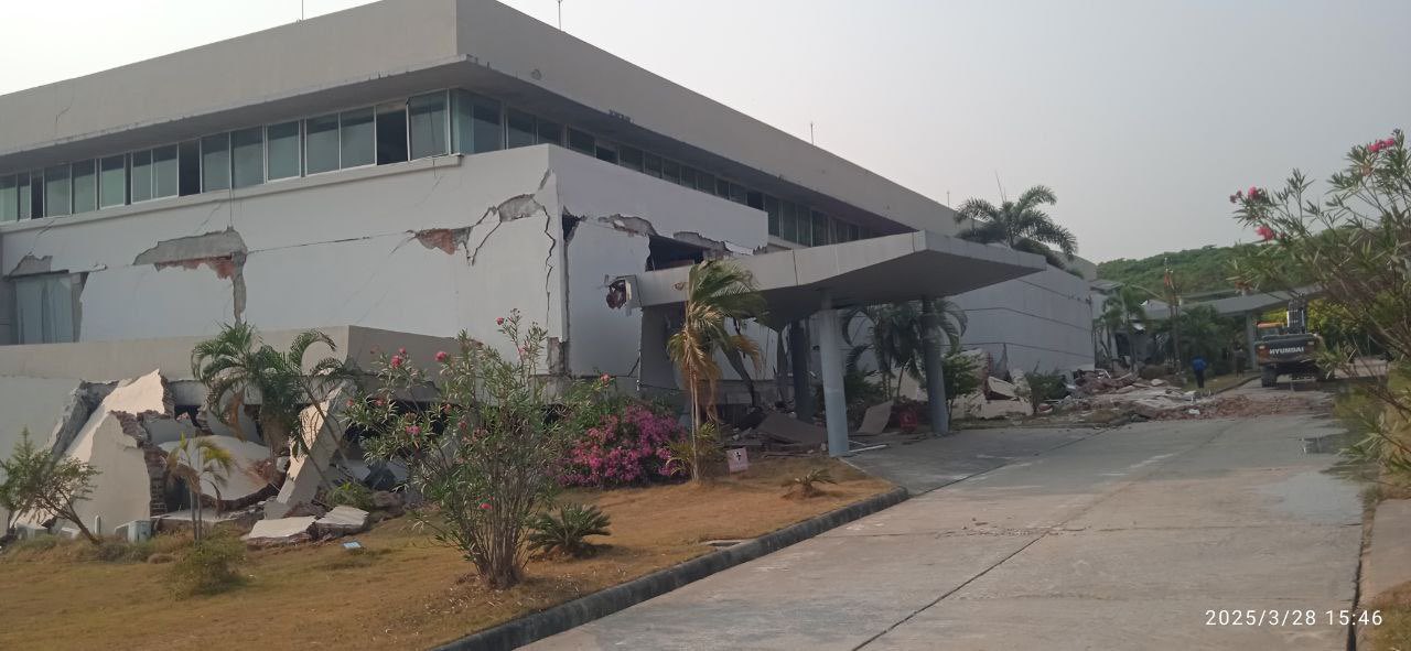 Động đất Myanmar: Gần 700 người thiệt mạng, c&aacute;c bệnh viện "vỡ trận"- Ảnh 4.