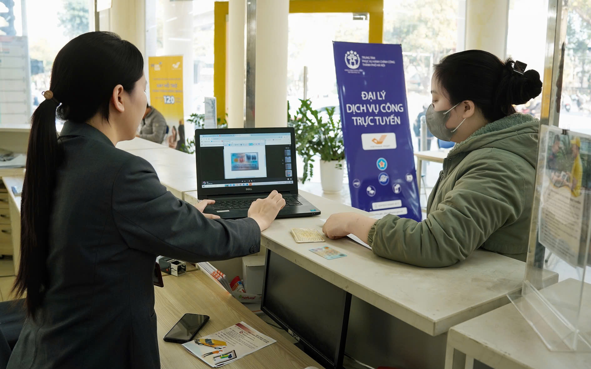 Đưa chính quyền đến gần dân hơn