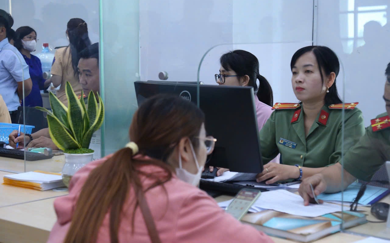 Ngày đầu thực hiện dịch vụ công cấp Phiếu lý lịch tư pháp tại Bình Dương