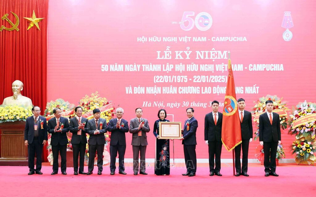 Tình đoàn kết Việt Nam - Campuchia là tài sản quý báu