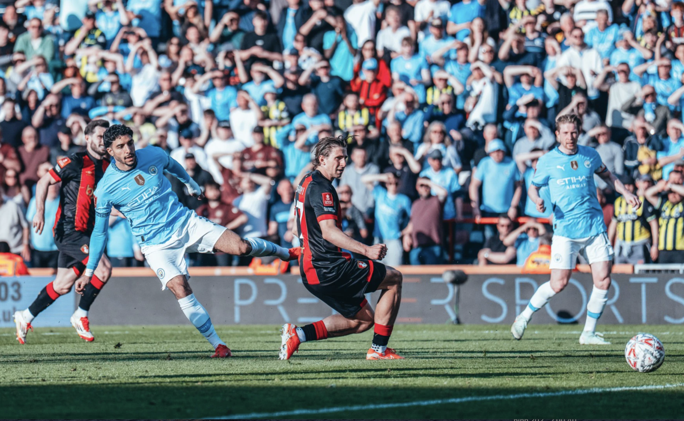 Ngược d&ograve;ng hạ Bournemouth, Man City b&ugrave;ng nổ ở tứ kết FA Cup- Ảnh 6.