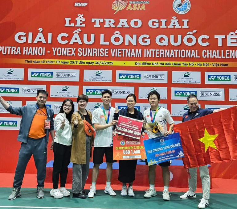 Cầu lông Việt Nam lần đầu vô địch đôi nam International Challenge- Ảnh 2.