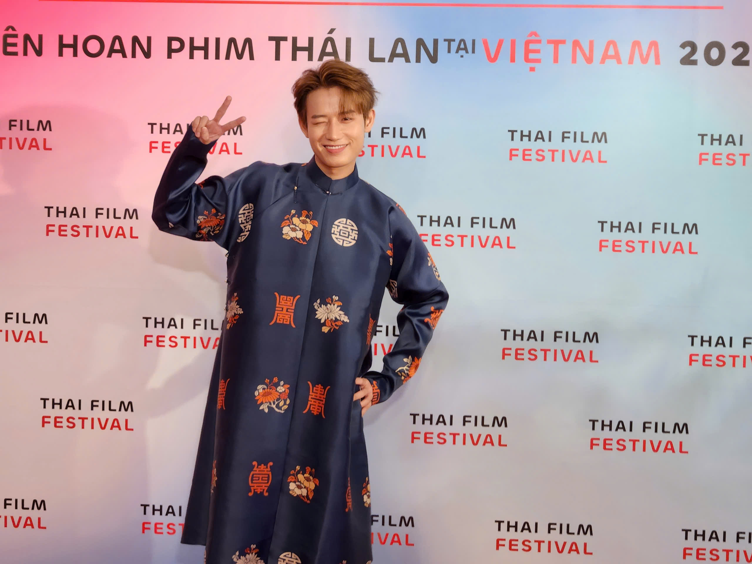NSƯT Kim Tuyến và dàn sao Việt khuấy động thảm đỏ LHP Thái- Ảnh 7.
