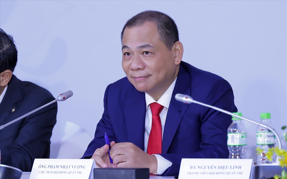 Chủ tịch Phạm Nhật Vượng nhận lương 0 đồng tại Vingroup