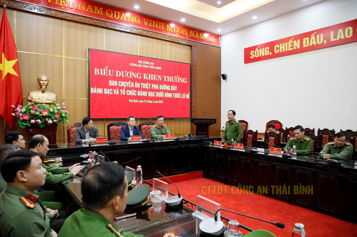 Phá đường dây cờ bạc ngàn tỉ do "doanh nhân thành đạt" Tuấn "chợ Gốc" cầm đầu- Ảnh 3.