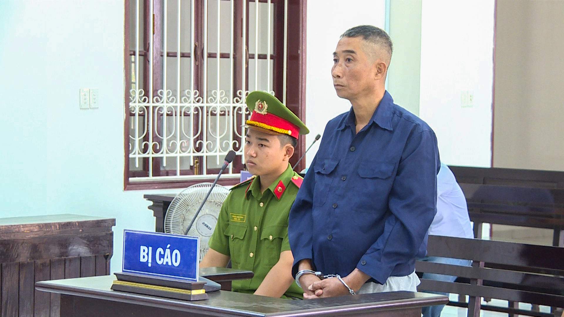 Đốt chết bạn nhậu vì đầu cá lóc bị ném bỏ, lãnh án 9 năm tù- Ảnh 1.