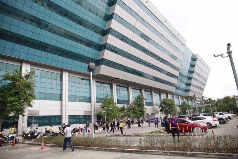 Diễn biến mới vụ sơ t&aacute;n khỏi h&agrave;ng loạt t&ograve;a nh&agrave; ở Bangkok - Th&aacute;i Lan- Ảnh 1.