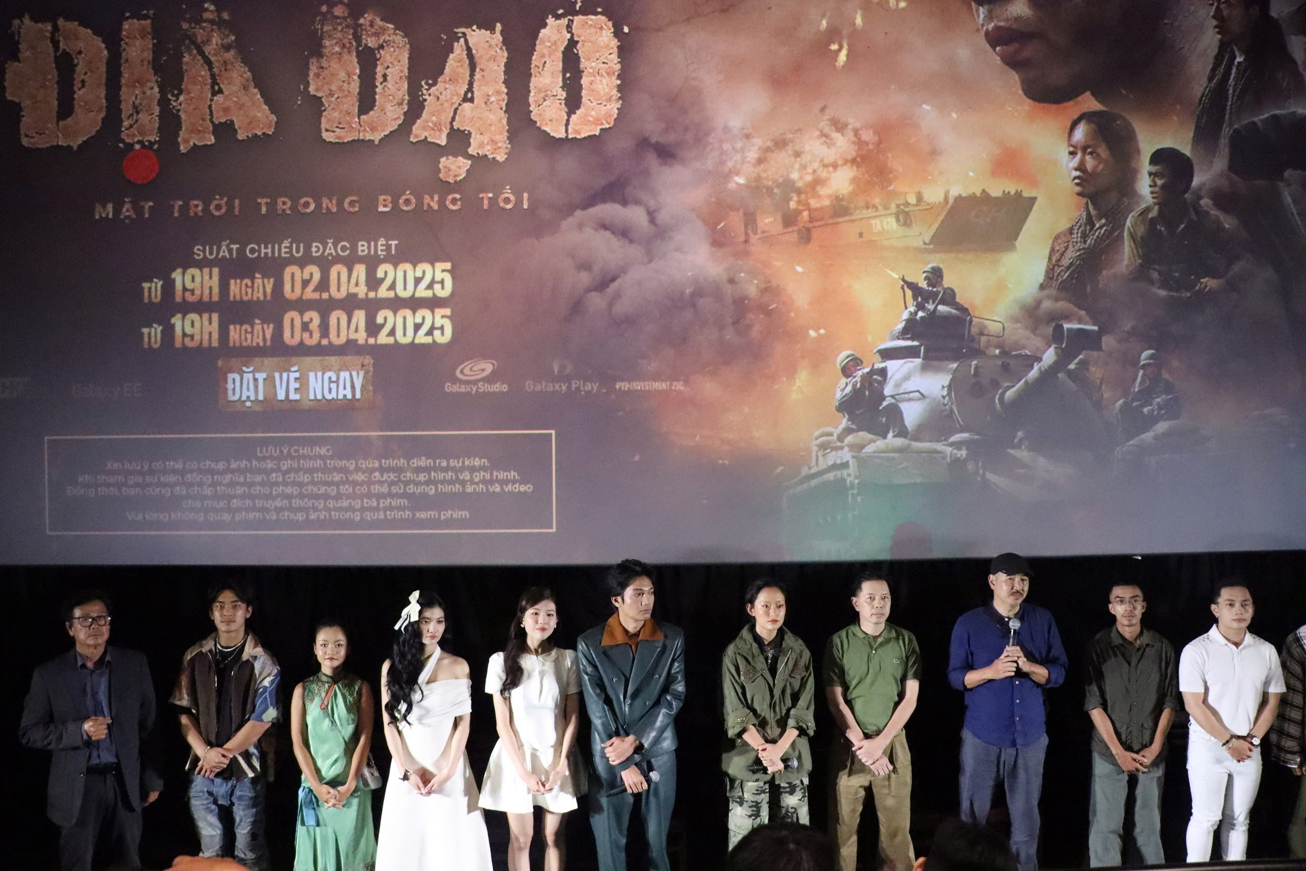 Diễn vi&ecirc;n Th&aacute;i H&ograve;a: "Gi&aacute; như đừng c&oacute; chiến tranh..."- Ảnh 1.