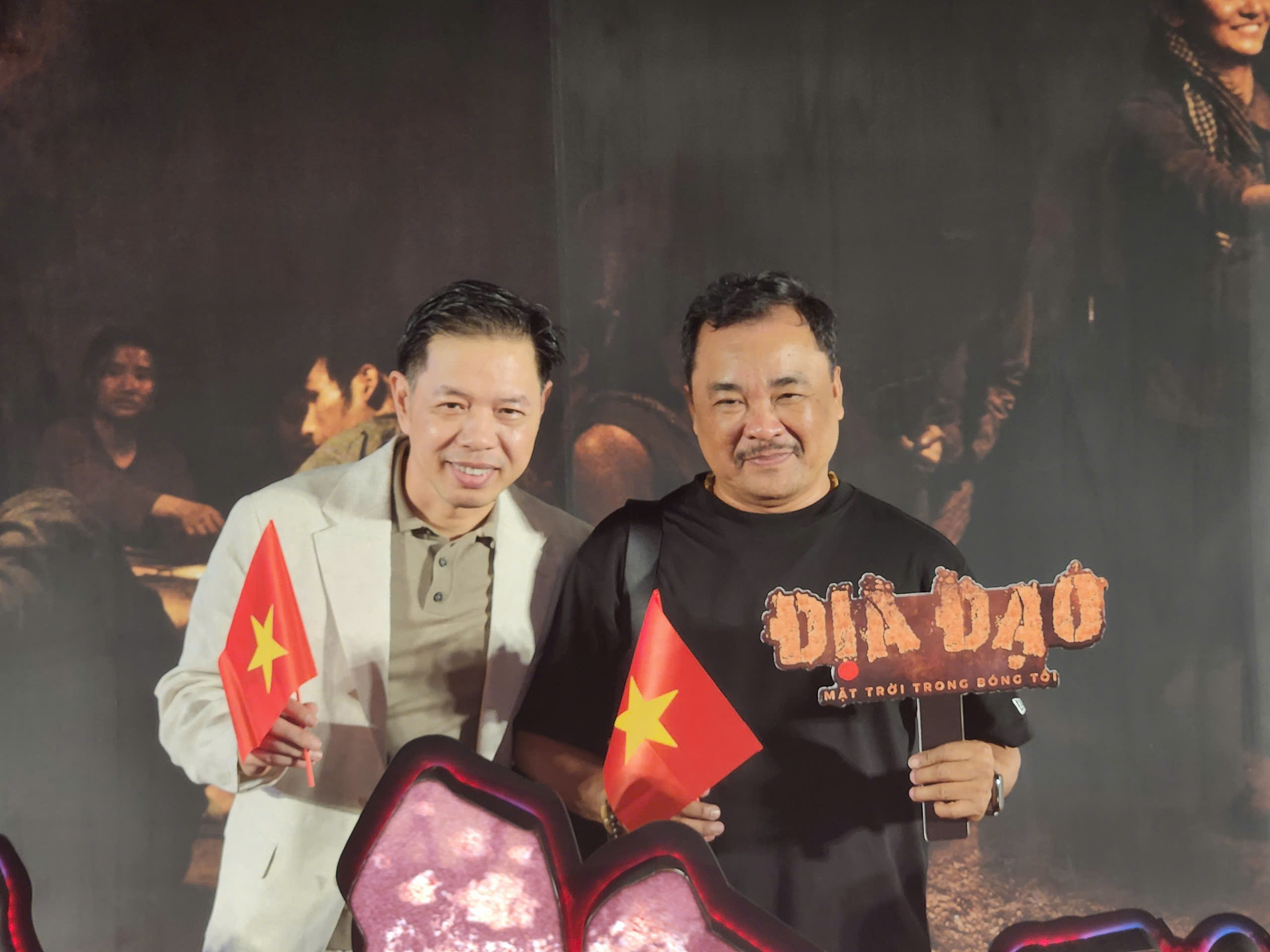 NSND Mỹ Uy&ecirc;n, NSƯT Hạnh Th&uacute;y&hellip; mừng cho Th&aacute;i H&ograve;a, Quang Tuấn- Ảnh 11.