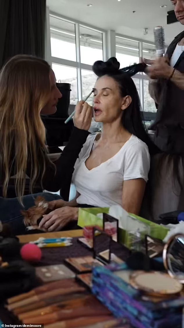 Demi Moore ph&aacute; vỡ im lặng sau c&uacute; sốc vuột Oscar- Ảnh 1.