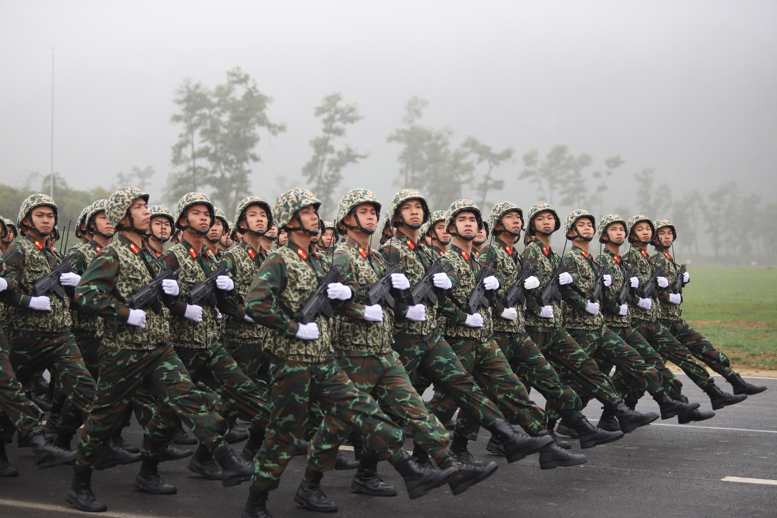 VIDEO: Hợp luyện diễu binh kỷ niệm 50 năm Ngày giải phóng miền Nam, thống nhất đất nước- Ảnh 8.